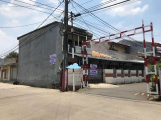 Rumah Sederhana Dalam Komplek Di Hoek